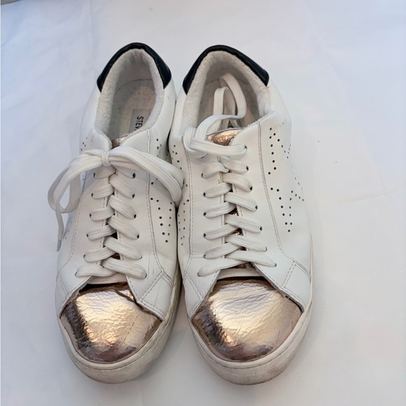 Steve Madden Rezume Sneaker White Black Star Women\'s Size 9.5 Leather